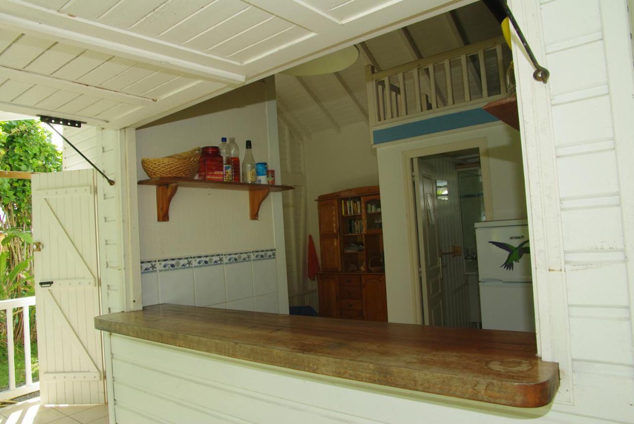 Gite Le Colibri Bungalow Azur Avec Reserve D'Eau 생프랑수아 외부 사진